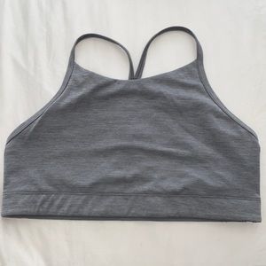 Stori high neck sports bra